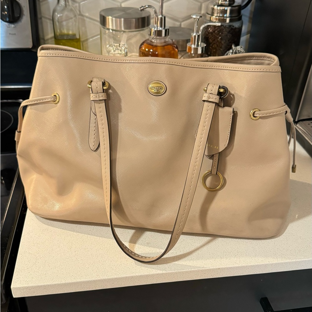 Coach F29362 Peyton Saffiano Leather Drawstring Carryall